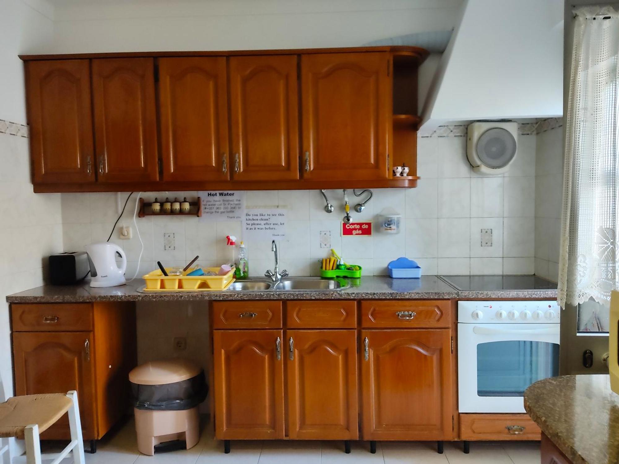 Pacheco'S Guesthouse ลากอส ภายนอก รูปภาพ