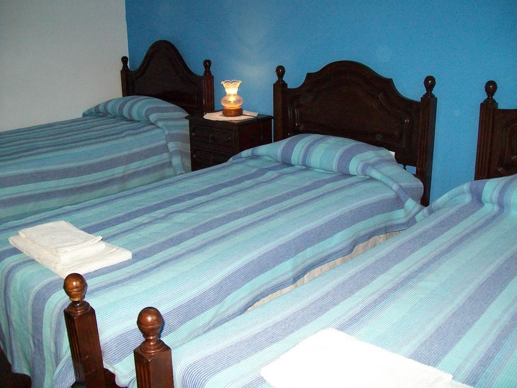 Pacheco'S Guesthouse ลากอส ภายนอก รูปภาพ